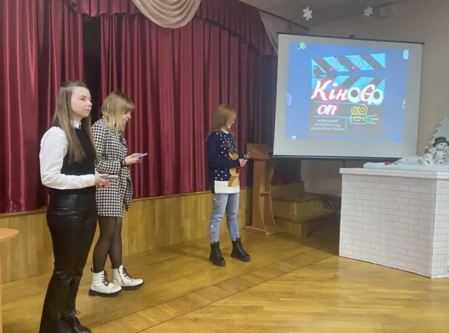 В рамках програми школи “Школа молодого політика” Херсонську гімназію №6 відвідав депутат міськради Андрій Калита