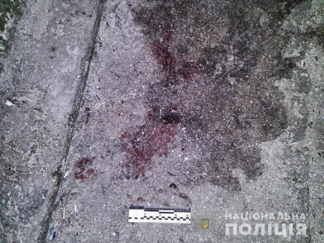 В Херсонской области полицейские задержали геничанина, который ранил ножом знакомого