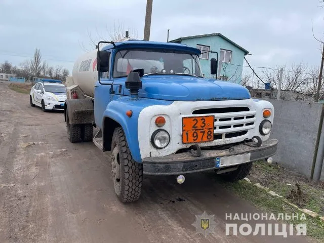 Полицейские Херсонщины изъяли из незаконного оборота около 60 тонн горючего