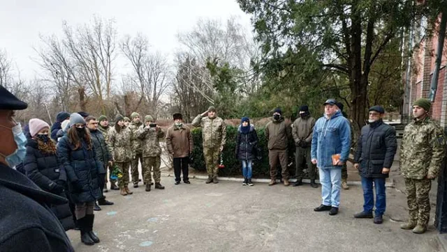 В Новой Каховке открыли мемориальную доску Герою, погибшему в АТО