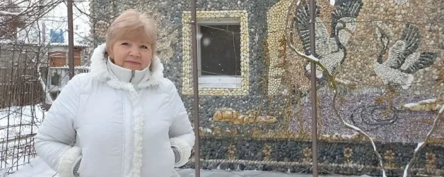Мастерица из Херсона украсила собственный дом мозаикой из ракушек