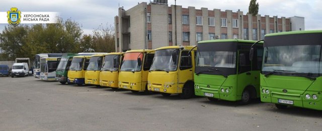 У Херосні автобуси вийшли на 21 маршрут