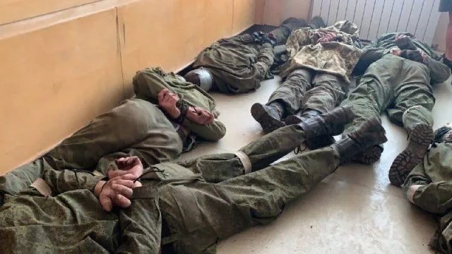 Ошелешили українських десантників: на Херсонщині окупанти, “озброєні” сексіграшками, пішли на штурм позицій ЗСУ