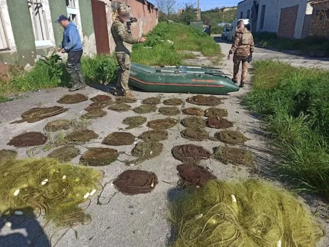 На Херсонщині працівники водної поліції затримали браконьєрів, які завдали збитків державі на понад 5 мільйонів гривень