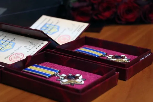 Рідним загиблих поліцейських Херсонщини вручили державні нагороди