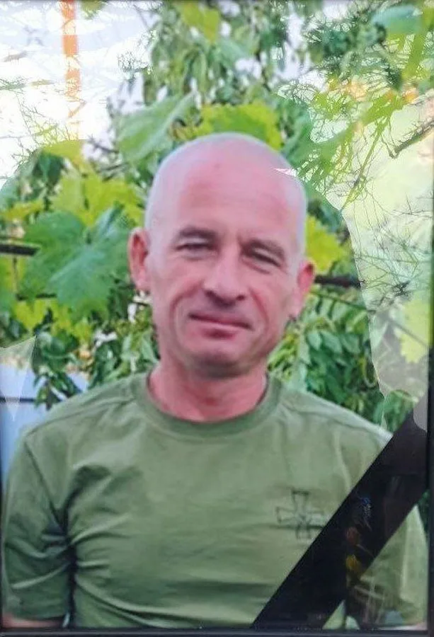 На Херсонщині простилися із загиблим на Донеччині Віктором Вознюком