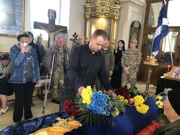 У Херсоні попрощалися із Захисником України