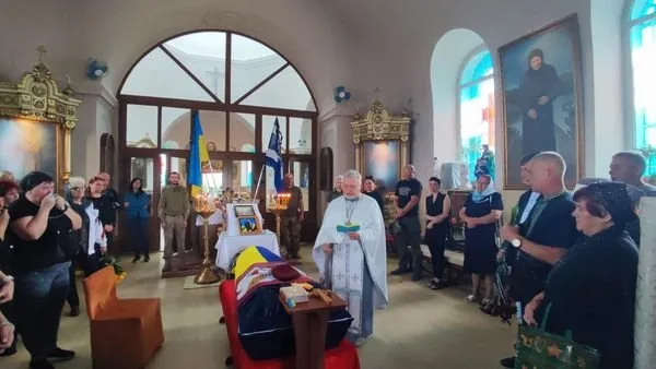 У Херсоні попрощалися із бійцем, який загинув, боронячи від російського ворога Донецьку область