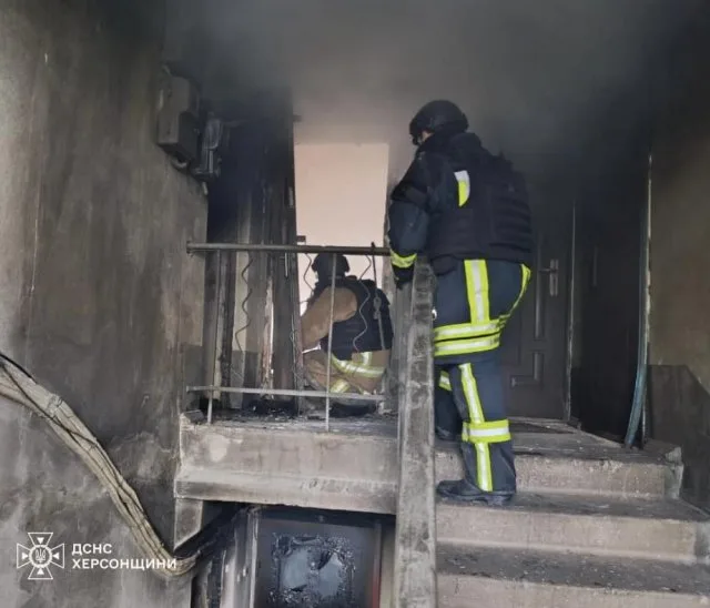 Під час гасіння пожежі в Бериславі вогнеборці виявили тіло загиблого чоловіка