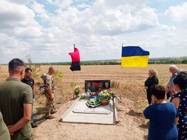 На Херсонщині відкрили пам\’ятник загиблим Героям