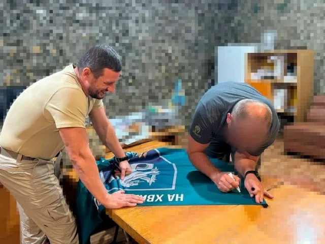 Українським морпехам на Херсонщині передали сотню дронів та три системи РЕБ