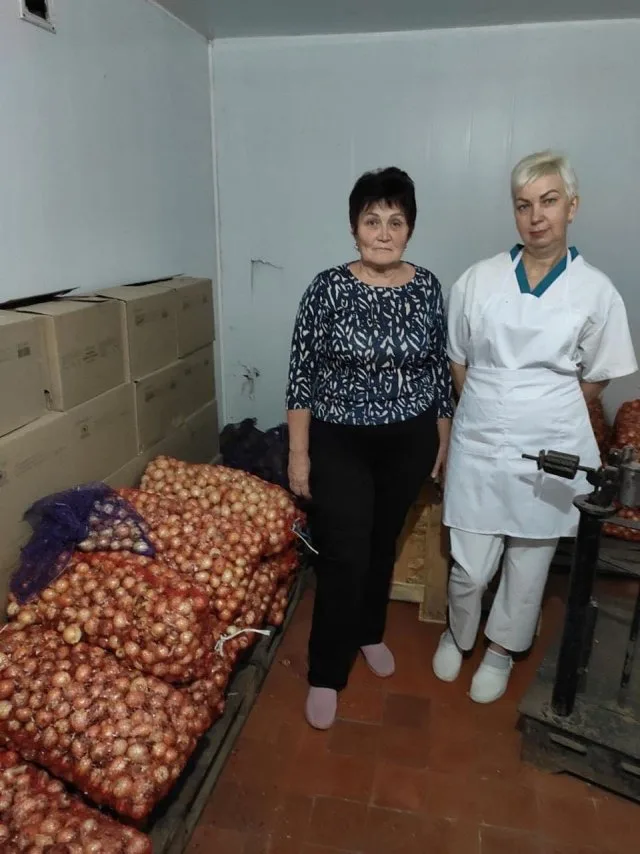 Понад 30 тонн цибулі отримали медзаклади та мешканці Херсонщини