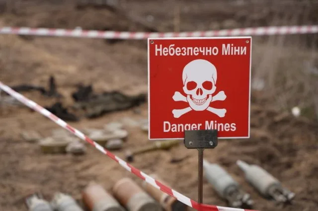 Росіяни дистанційно мінують населені пункти, які не можуть окупувати