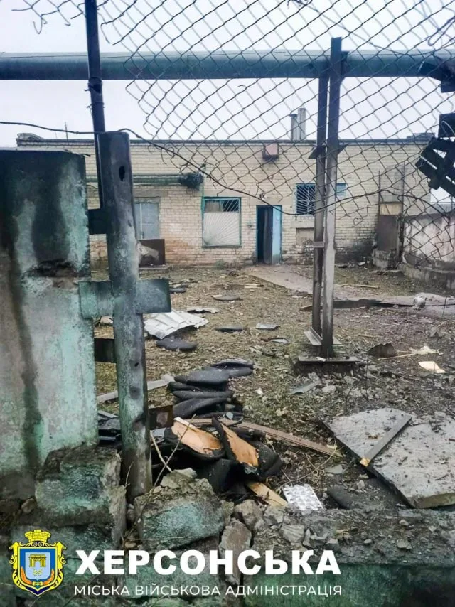Зранку окупанти обстріляли територію школи У Херсоні