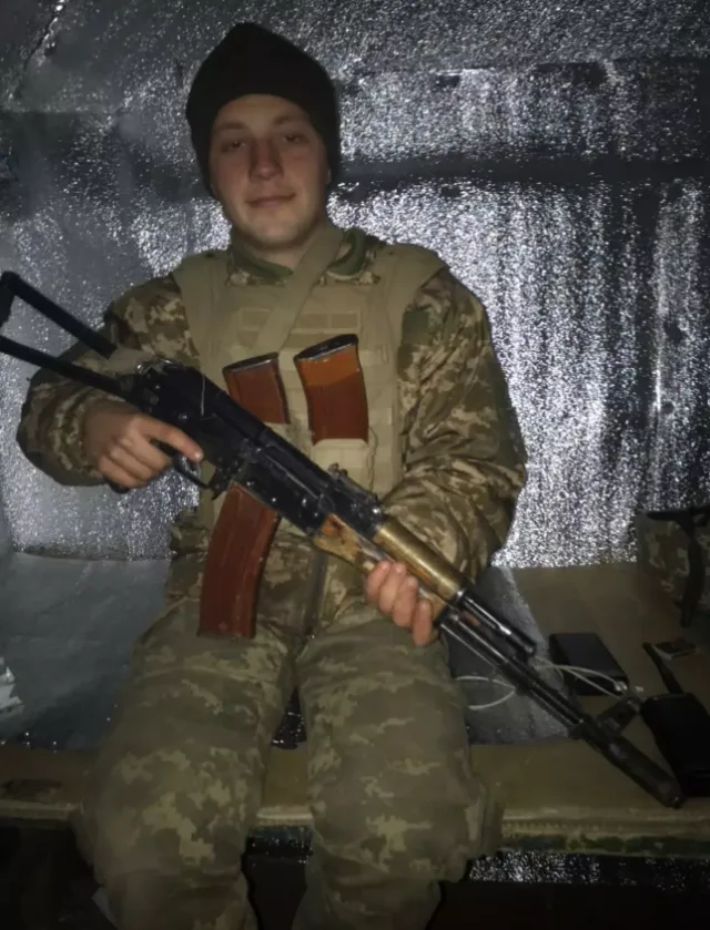 «Будь ласка, поховайте наших! Вони там лежать, попалені». Історія Олександра Загребаєва, фермера з Томариного на Херсонщині