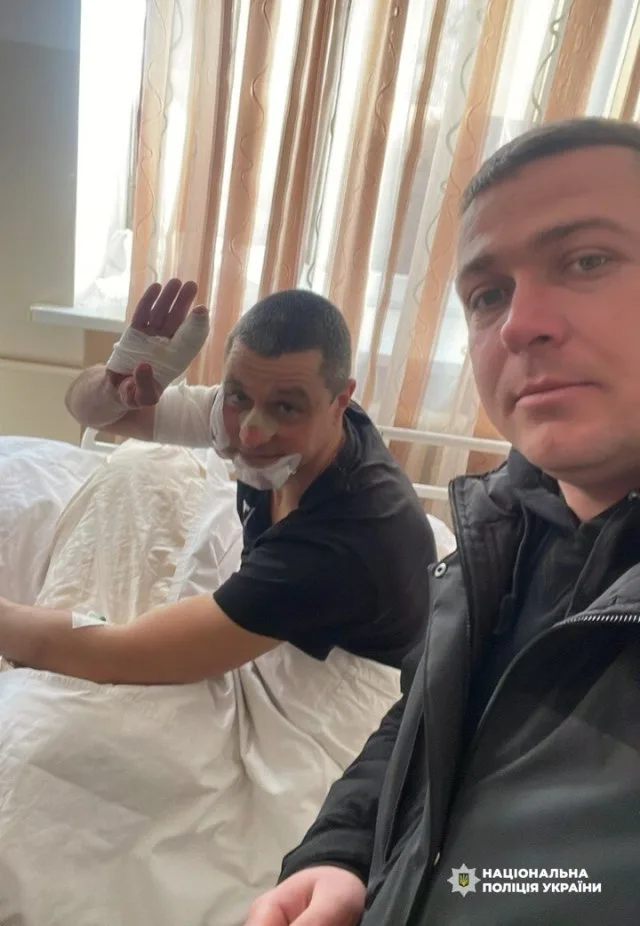 Після удару ворожого дрона – знову в строю: про небезпечну службу на Херсонщині поліцейського-кінолога Олега Пєчкова та його чотирилапих напарників