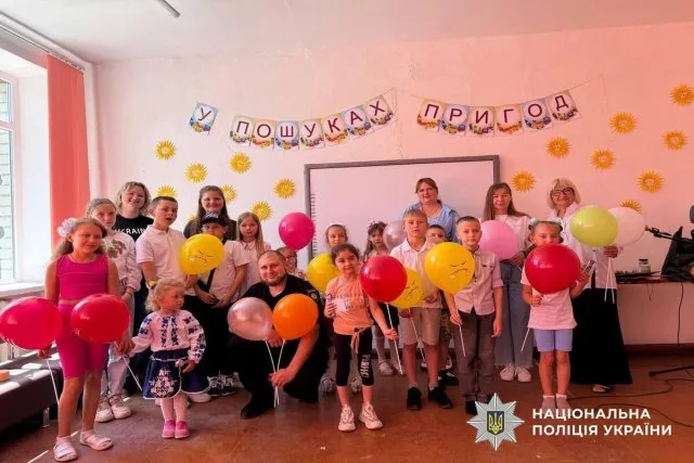 На Херсонщині поліцейські підготували для дітей безліч святкових заходів