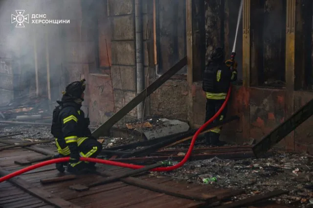 Внаслідок ворожого артилерійського обстрілу постраждала будівля в історичній частині міста
