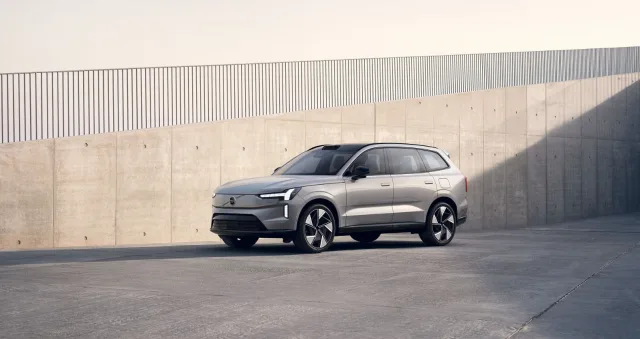 Volvo EX90: флагманський електричний SUV для тих, хто цінує простір і технології