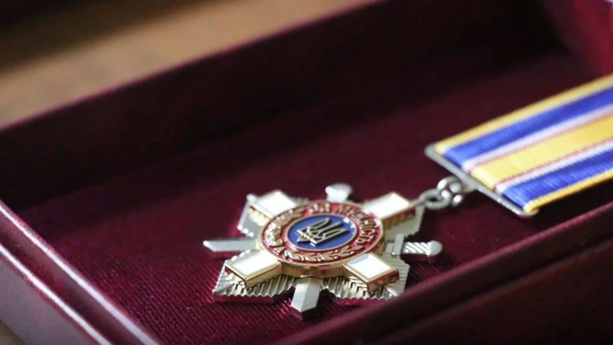 Родинам двох загиблих на Херсонщині військових передали державні нагороди