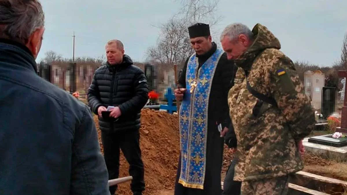 На Херсонщині попрощалися з українським військовим Володимиром Борисенком